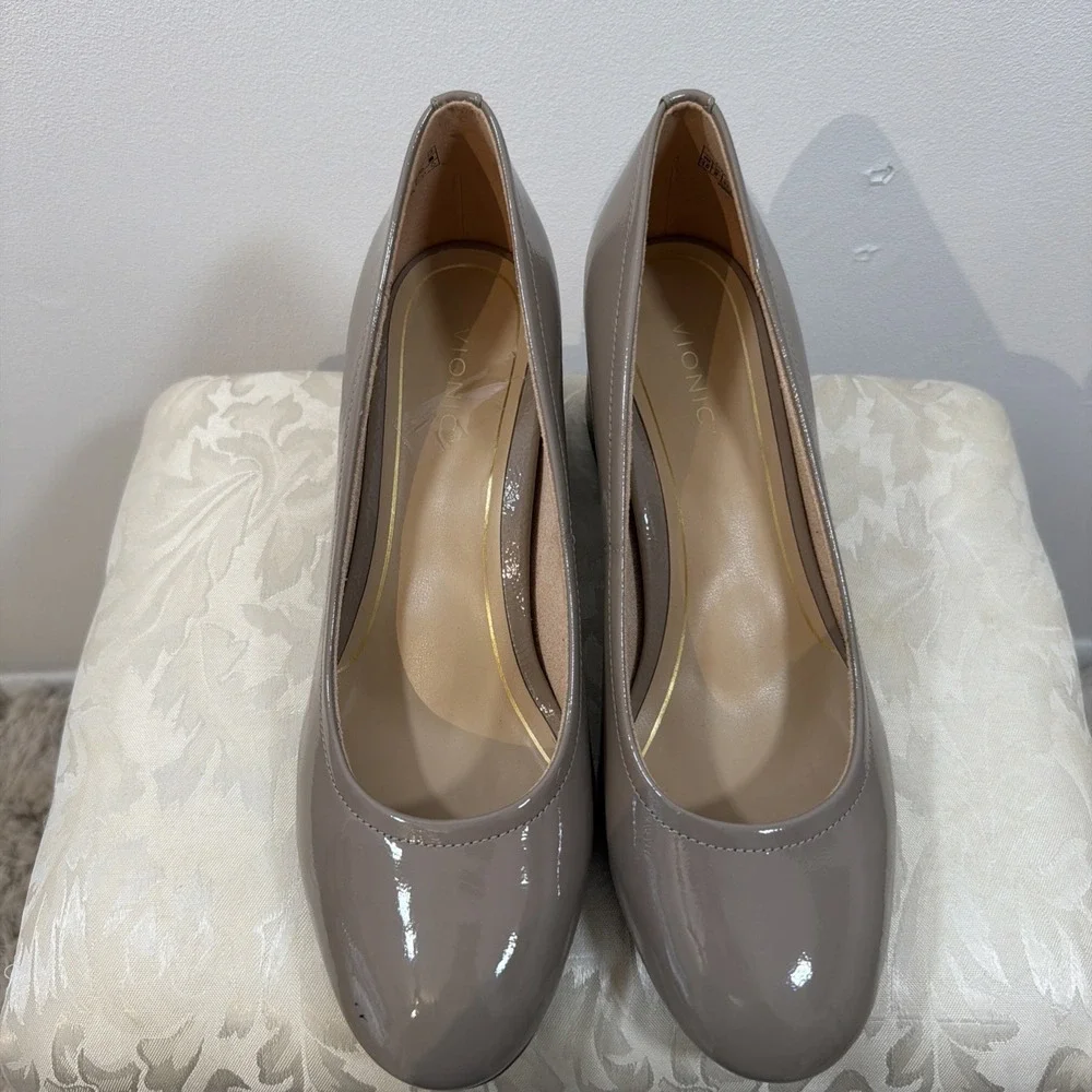 Vionic Carmel Round Toe Block Heels Tan‎ Nude Classic Pumps 10 Leather Comfort